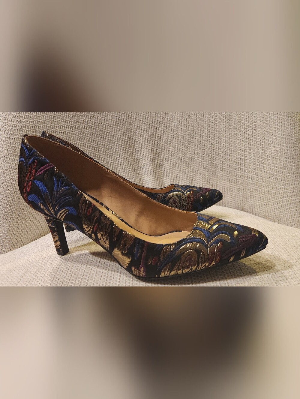 Naturalizer "Natalie" Pointed Toe Pump - Size 7.5 M